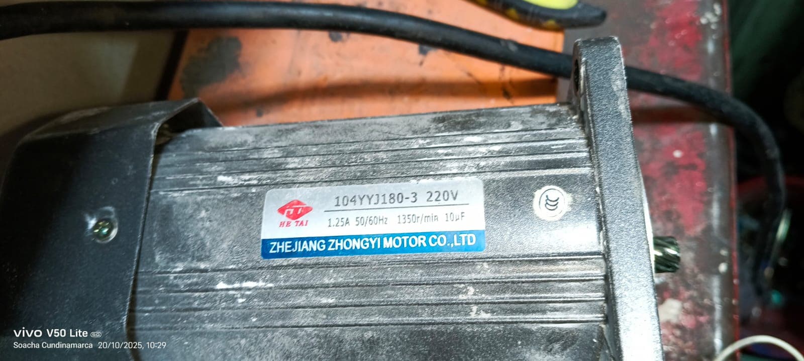 MOTOR  HELICOIDAL 1,25A 220V - Imagen 1