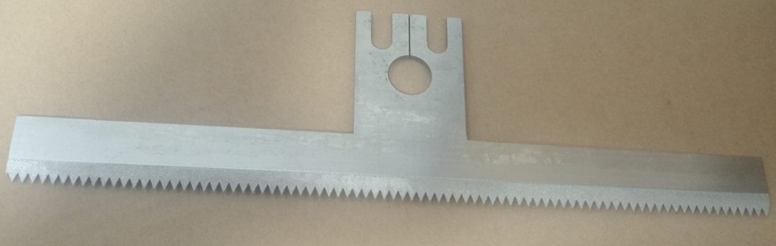CUCHILLA EN T 250MMX70MMX2.2MM - Imagen 1