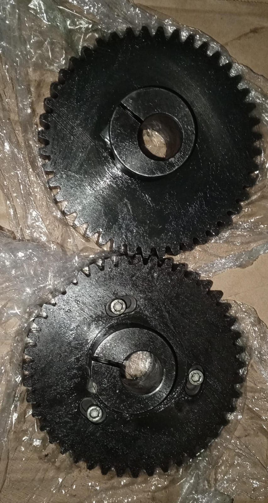 PIÑON MOVIL ( JUEGO DE 2) DE 44 DIENTES PARA MORDAZA DE 18 CM - Imagen 1