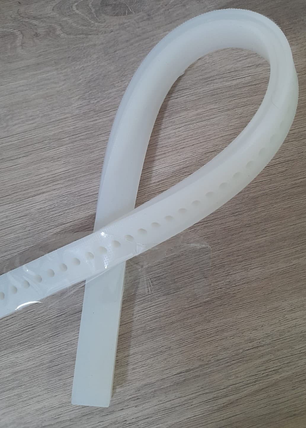 CAUCHO SILICONADO PARA SELLADO DZ 500/2SB/ CON HUECOS Y RANURAS A LOS LADOS - Imagen 1