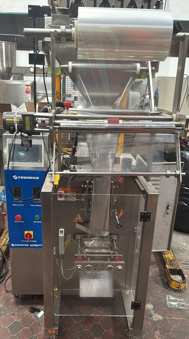 EMPACADORA VETICAL CON SERVOMOTOR SIN DOSIFICADOR EVL S-202-SS - Imagen 1