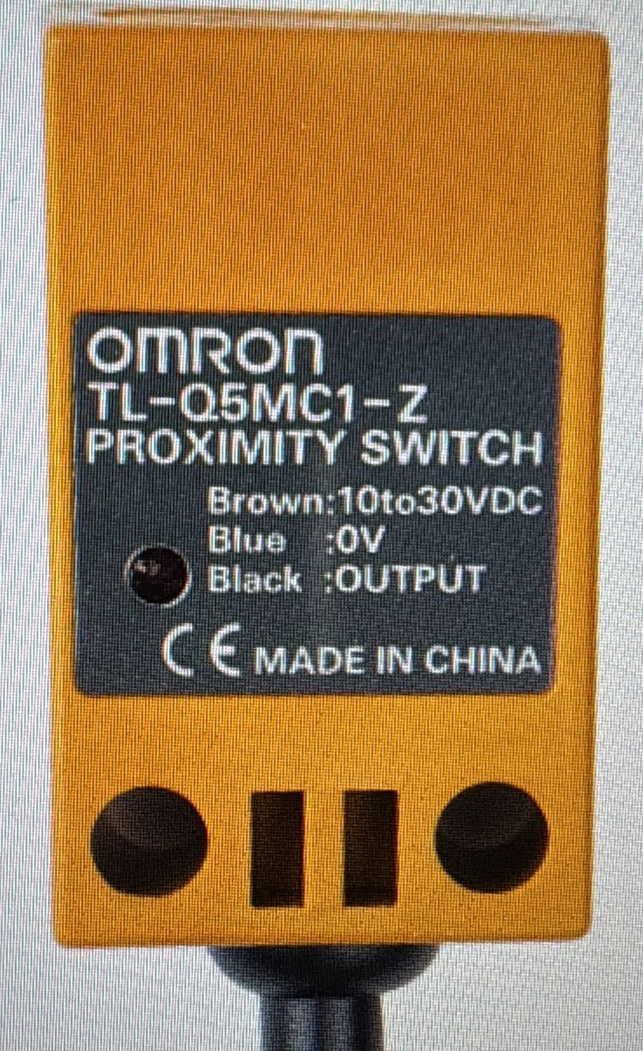 SENSOR LECTURA CADENA ALIMENTACIÓN OMRON TL-Q5MC1-Z 10-30VDC - Imagen 1