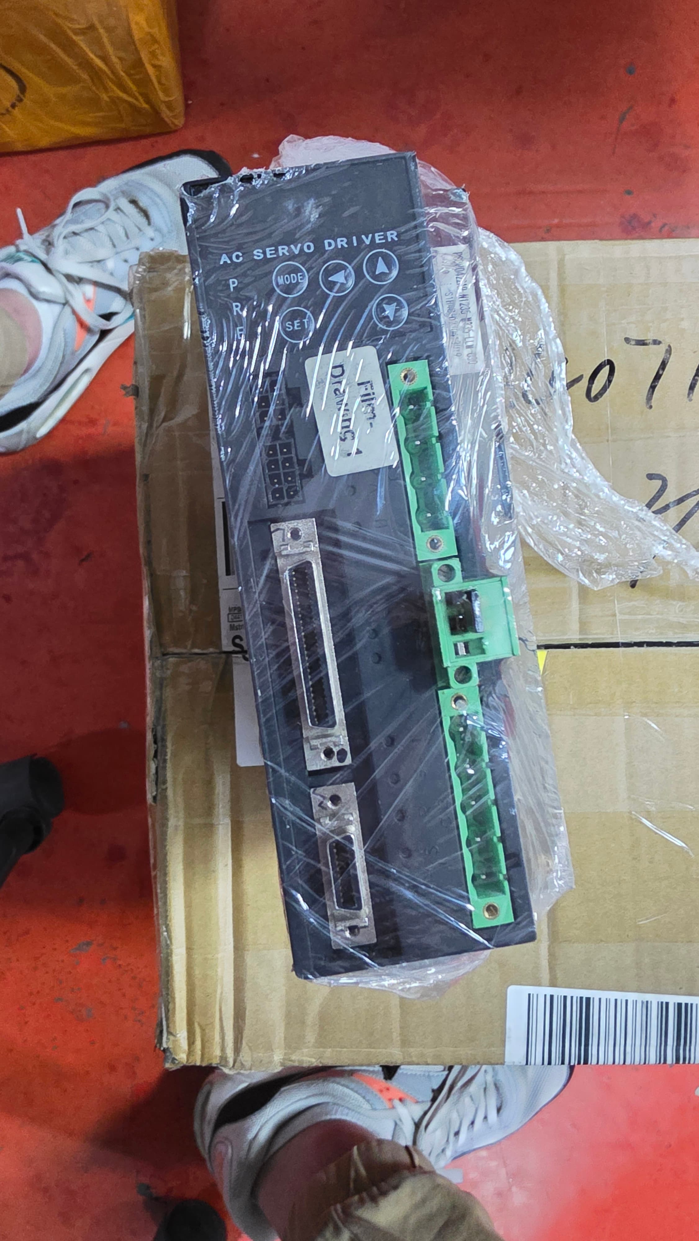 SERVO DRIVER PSDP0422A9-N1235-M335-LLM-C30 - Imagen 1