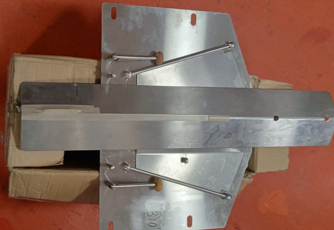 CUELLO FORMADOR MÁQUINA LÍQUIDOS 310MM