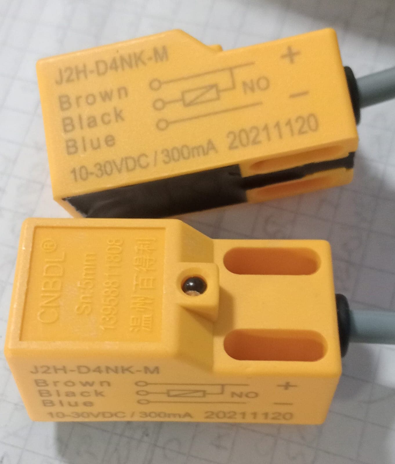 SENSOR AMARILLO CNBDL J2H-D4NK-M - Imagen 1