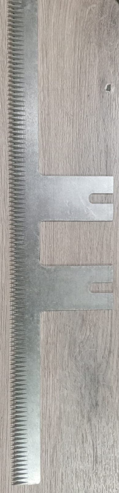 CUCHILLA EN T 325MMX70MMX2MM - Imagen 1