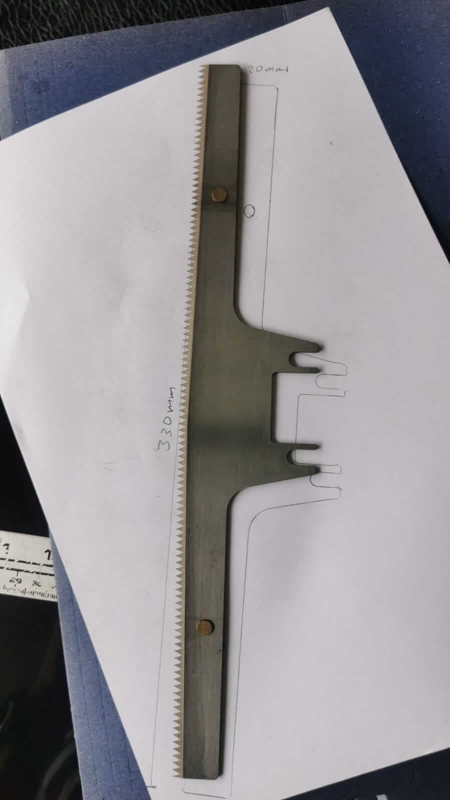 CUCHILLA EN T 330MM X 60MM X 65MM - Imagen 1