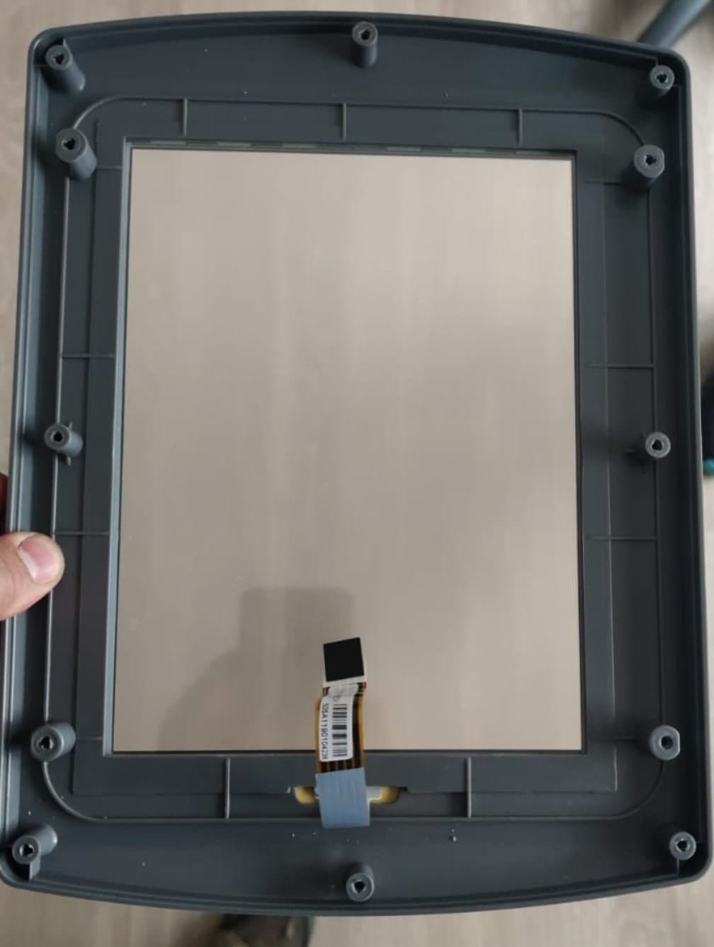 BASE PARA PANTALLA TACTIL DE MULTICABEZAL DE 14 BASCULAS