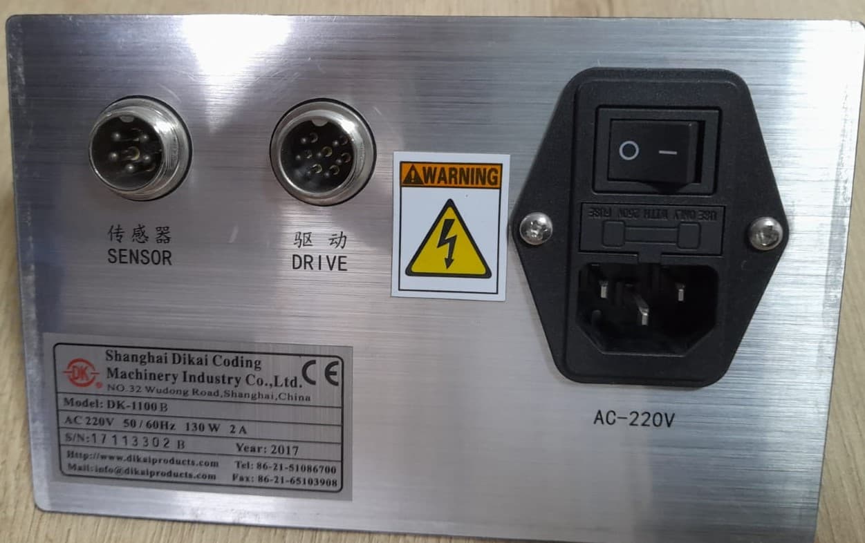 TABLERO TRASERO CON CONECTORES - Imagen 1