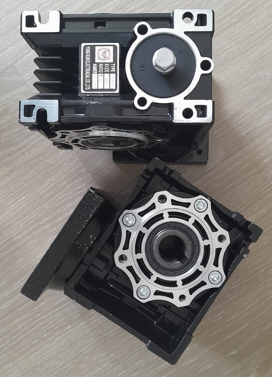 CAJA DE ENGRANAJE SERVO MOTOR RELACION 1 -10