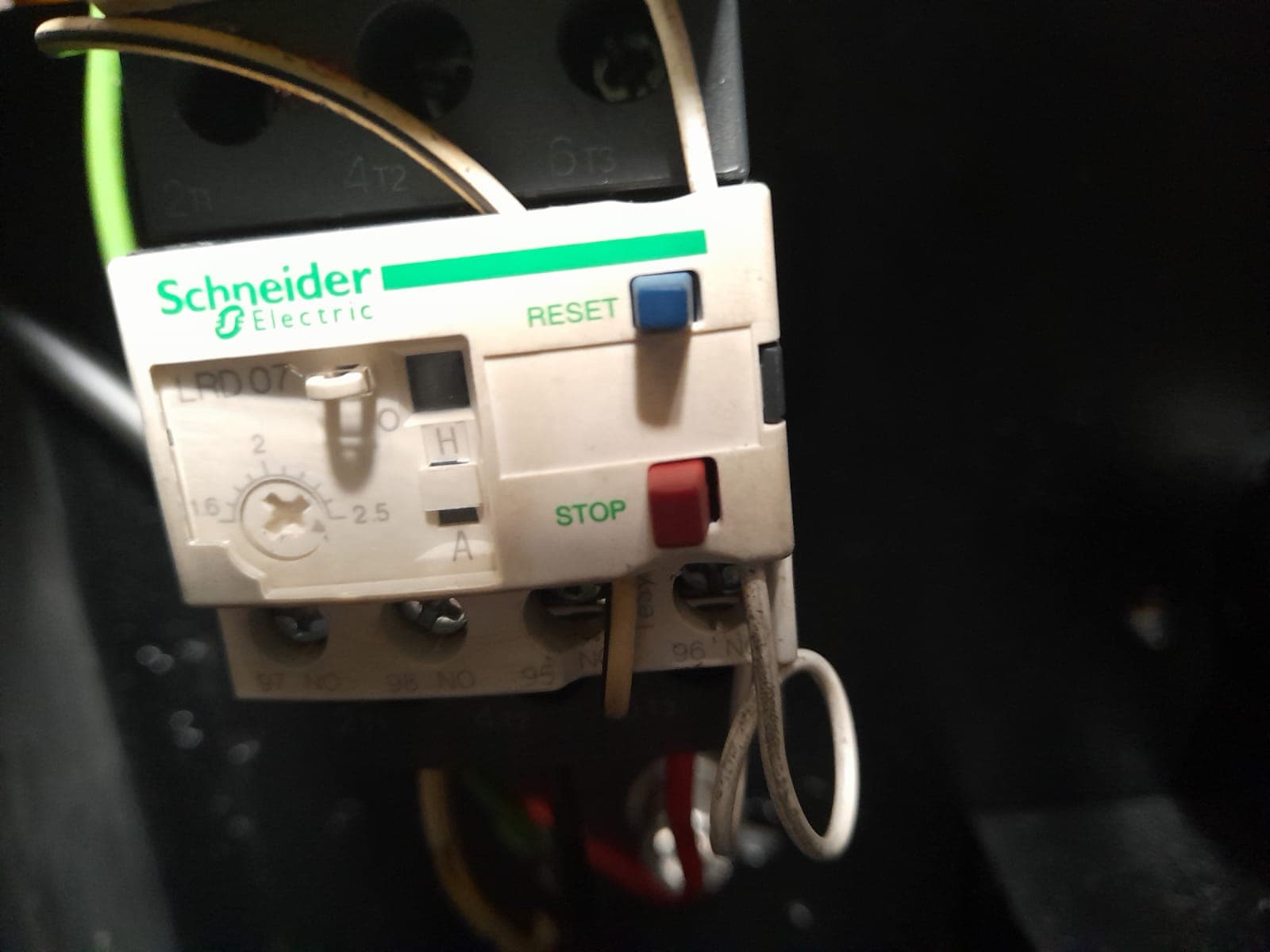 RELÉ TÉRMICO LRD07 MARCA SCHNEIDER - Imagen 1