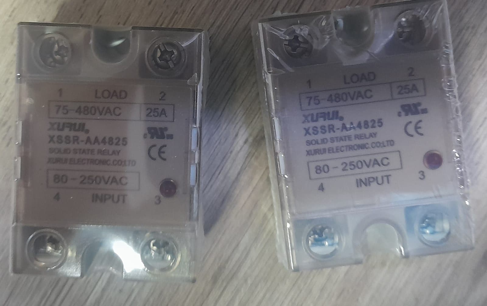 RELEVO ESTADO SOLIDO XSSR-AA4825 - 25 A , IN 80-250 VAC - Imagen 1