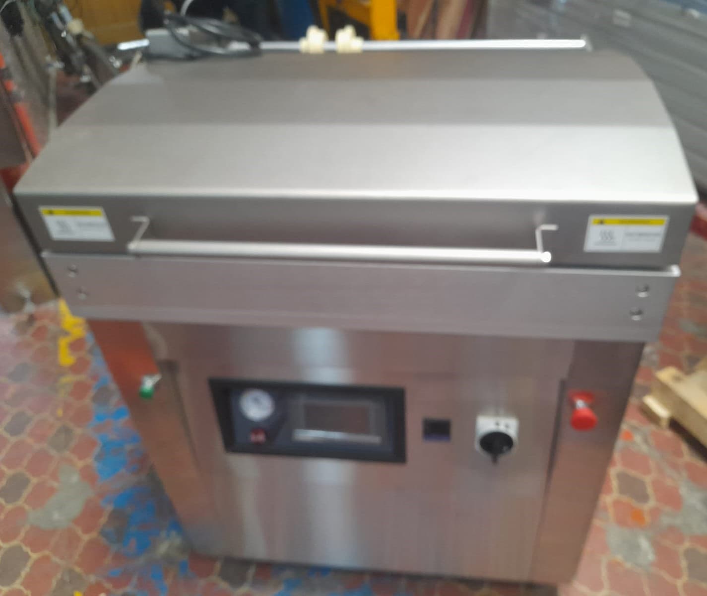 EMPACADORA AL VACIO Y TERMOENCOGIDO CON PELICULA Y BANDEJAS HVC-760FS - Imagen 1