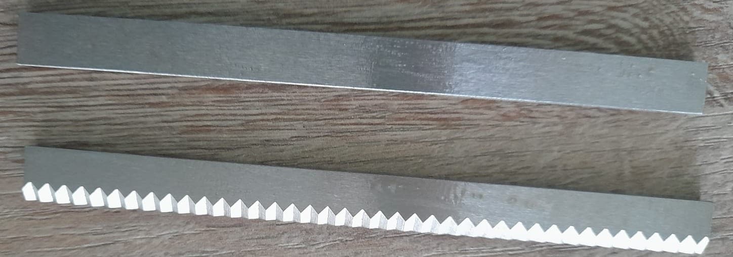 CUCHILLA Y CONTRACUCHILLA ( ZP100) 120MMX10MMX4MM ZIG-ZAG - Imagen 1