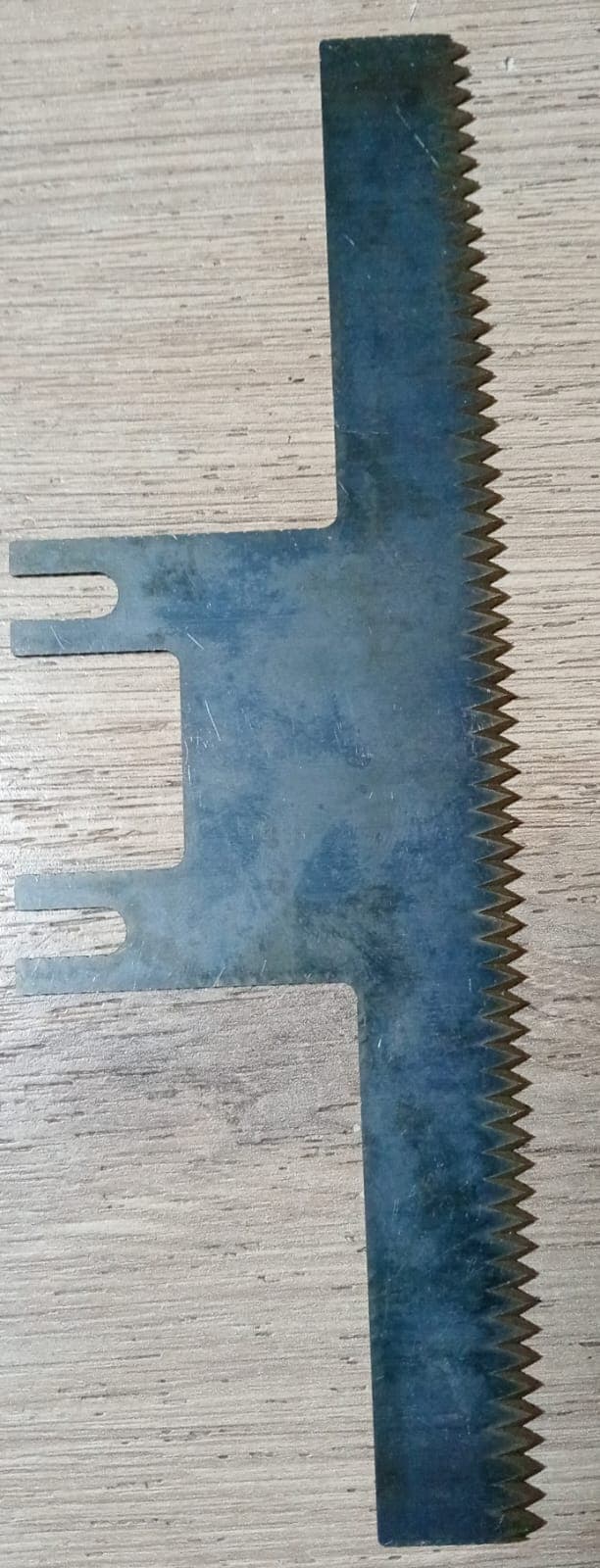 CUCHILLA FORMA DE T 178X60X1.5 - Imagen 1