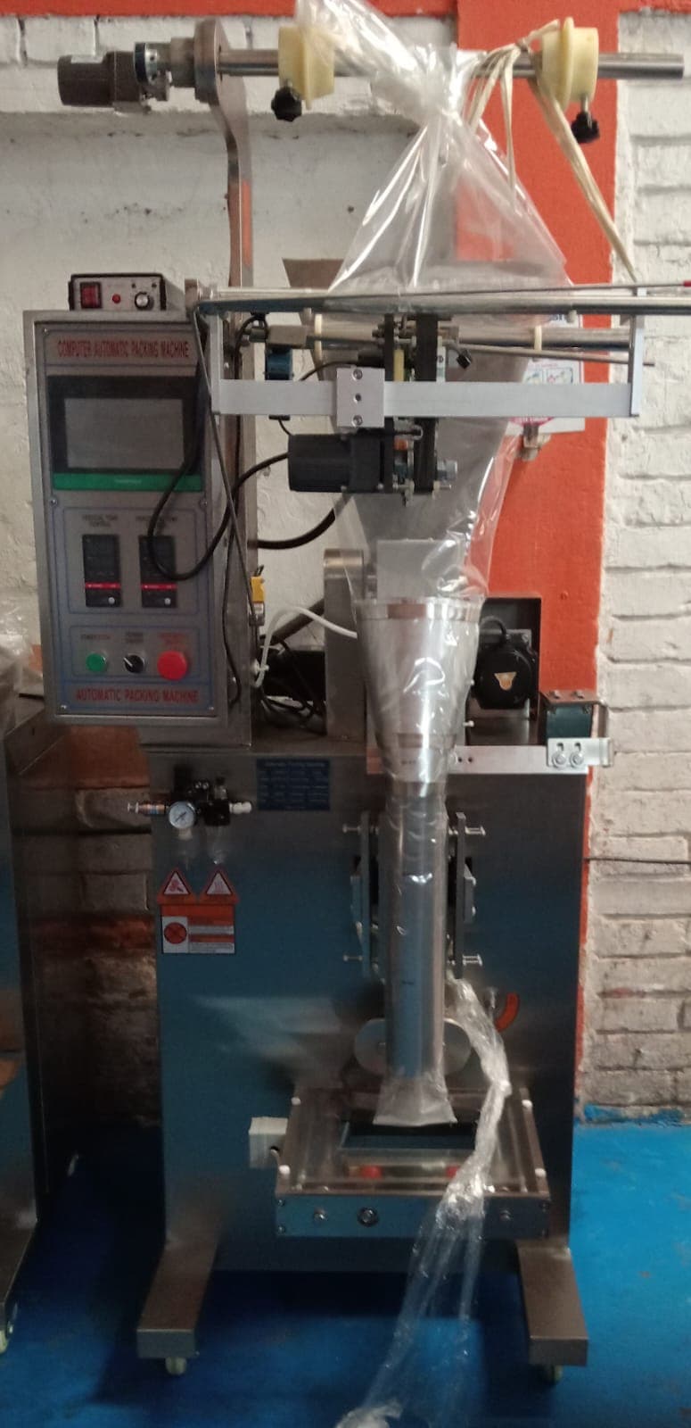 VERTICAL PARA PULVERIZADOS CON TORNILLO CORTO JK-380PB-01 - Imagen 1