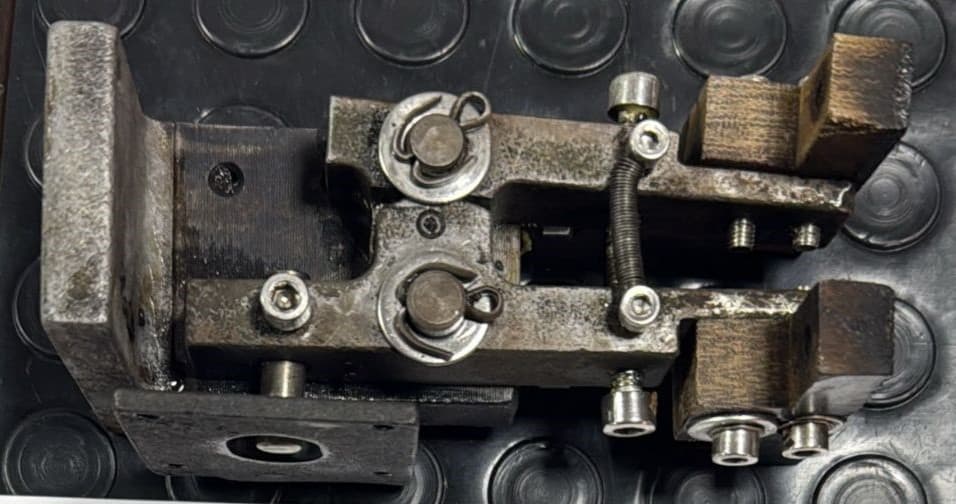 SOPORTE PARA MODULO DE SELLO MEDIO BARRA X5 - Imagen 1