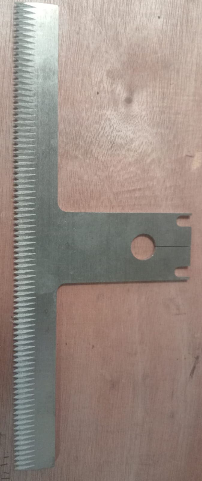 CUCHILLA EN T 250MMX105MMX3 - Imagen 1