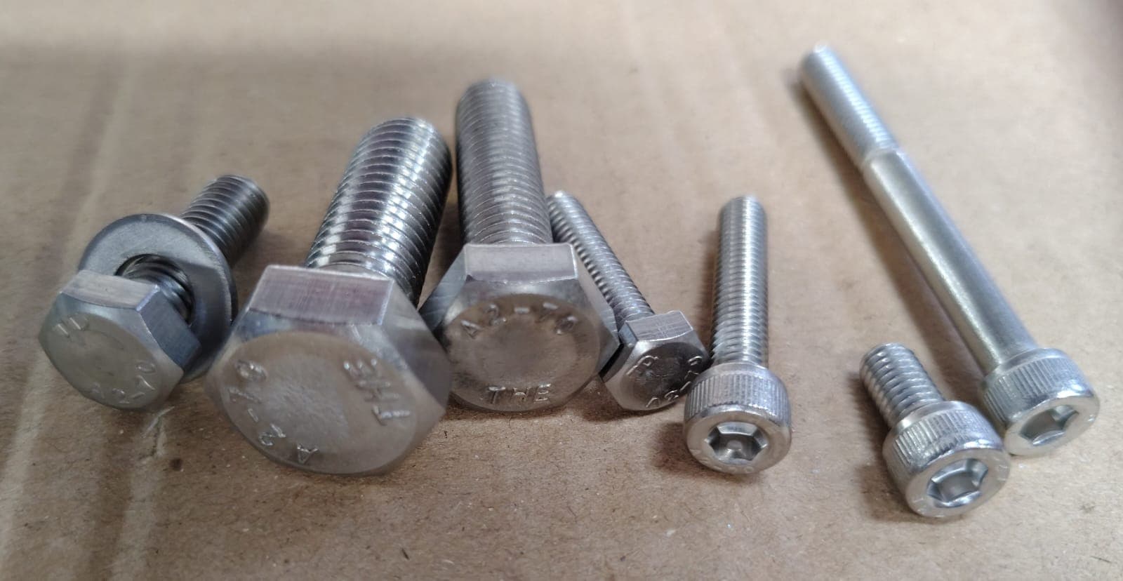 TORNILLOS VARIOS INOX HEXAGONAL / BCC - Imagen 1
